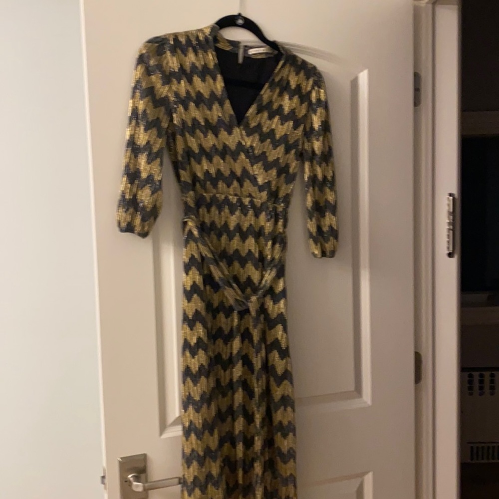 ALICE AND OLIVIA gold/silver chevron midi dress